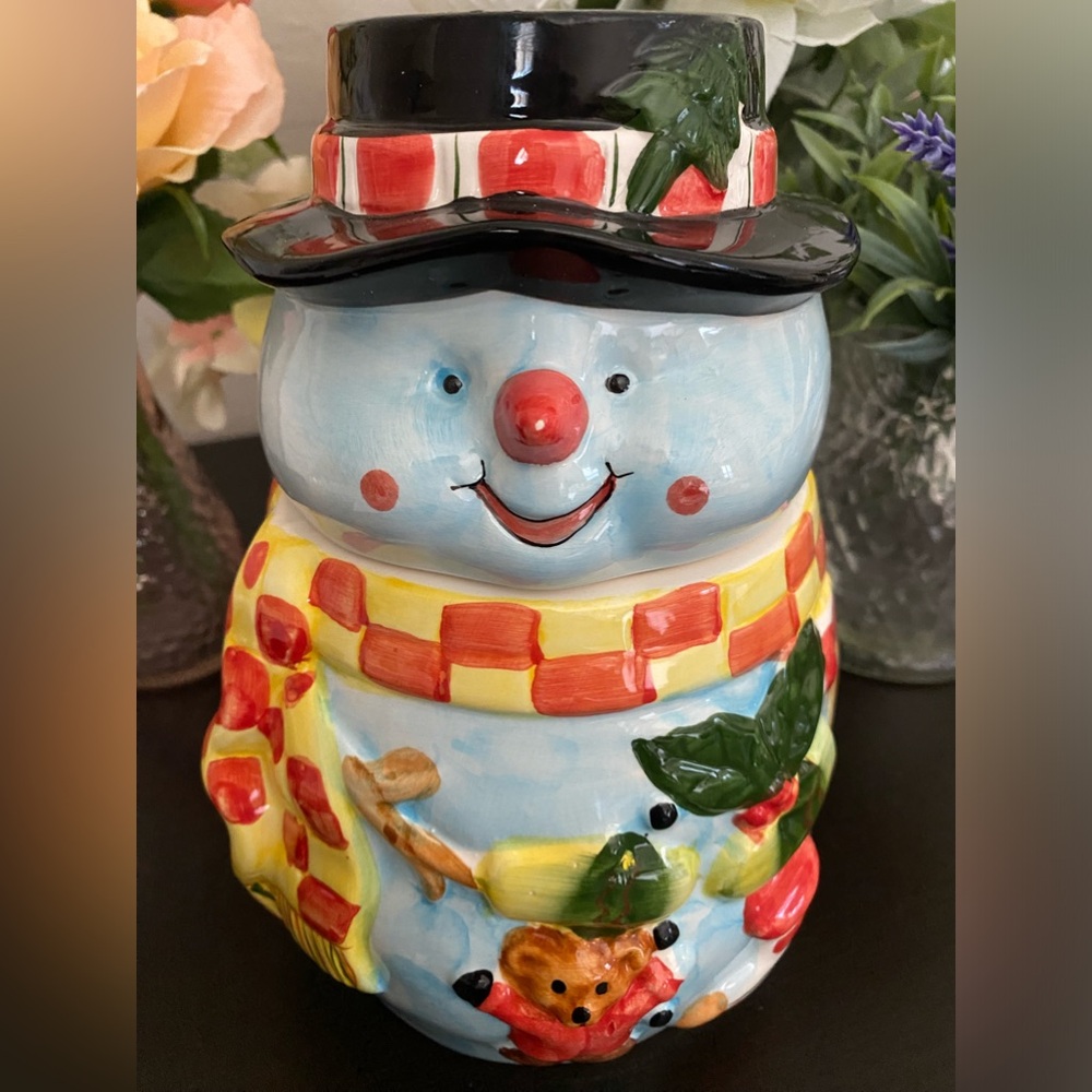 ☃️ VINTAGE COLLECTIBLE CERAMIC SNOWMAN COOKIE JAR! APPROX 9”x 6”. NEVER USED!